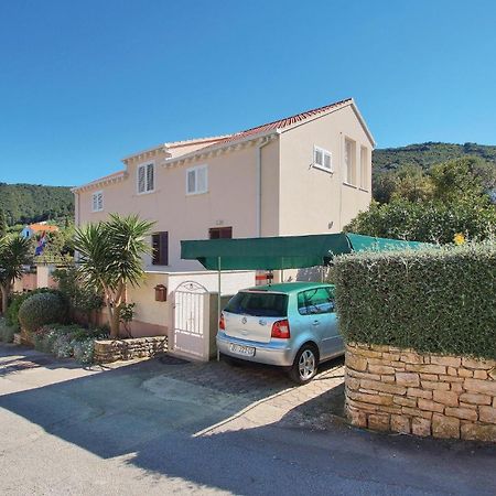 Awesome Apartment In Racisce With Wifi Exterior photo